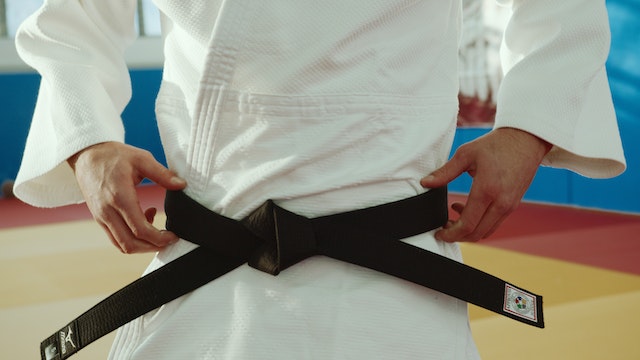Dziecko w stroju judo